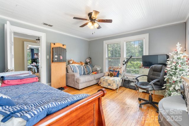 313 E Main Street, Morganton, NC 28655
