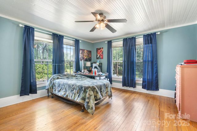313 E Main Street, Morganton, NC 28655