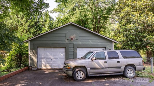 313 E Main Street, Morganton, NC 28655