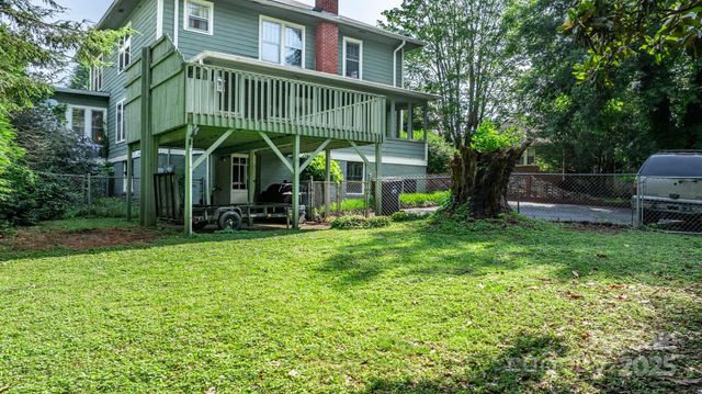 313 E Main Street, Morganton, NC 28655