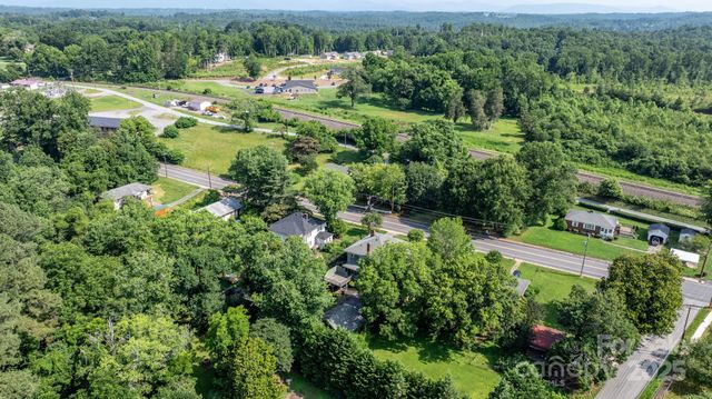 313 E Main Street, Morganton, NC 28655