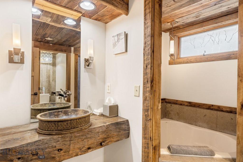 1005 Scott Street W, Gardiner, MT 59030 photo 17