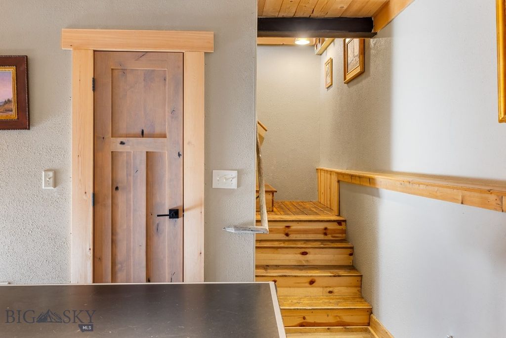 1005 Scott Street W, Gardiner, MT 59030 photo 33