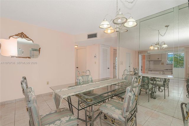 8345 Sunrise Lakes Blvd 210, Sunrise, FL 33322