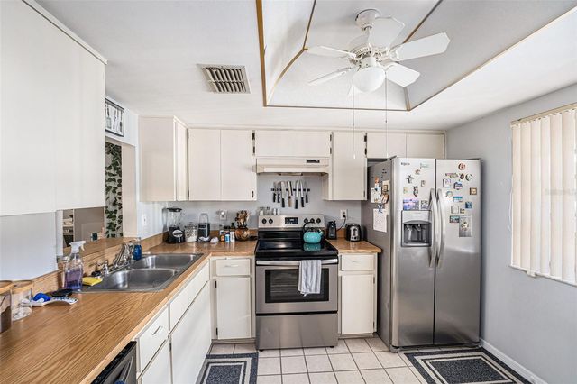 10736 LAQUINTA DRIVE, New Port Richey, FL 34654