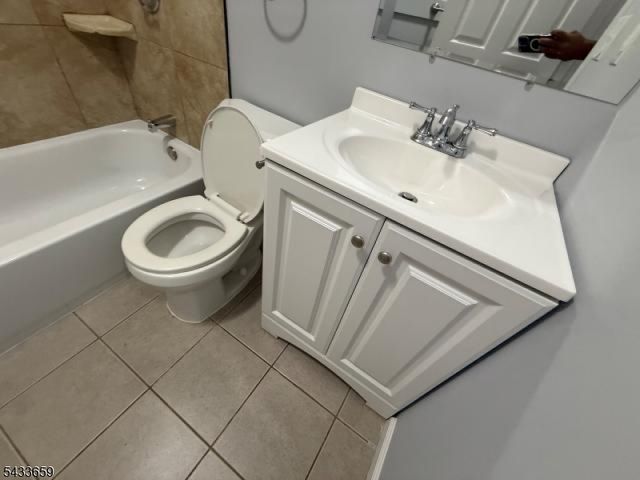 27 Seymour Ave, Newark City, NJ 07108