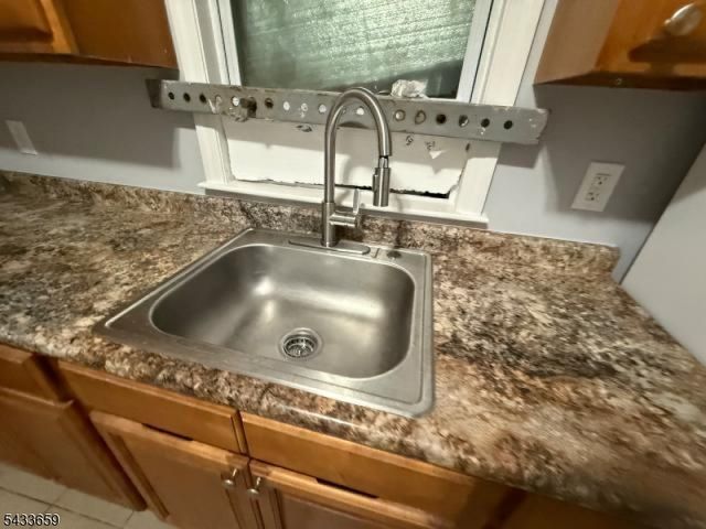 27 Seymour Ave, Newark City, NJ 07108
