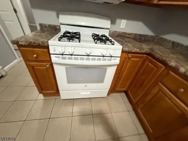 27 Seymour Ave, Newark City, NJ 07108