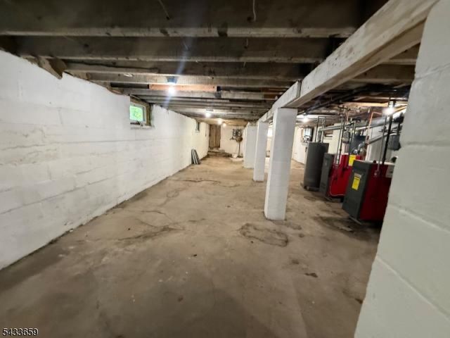 27 Seymour Ave, Newark City, NJ 07108