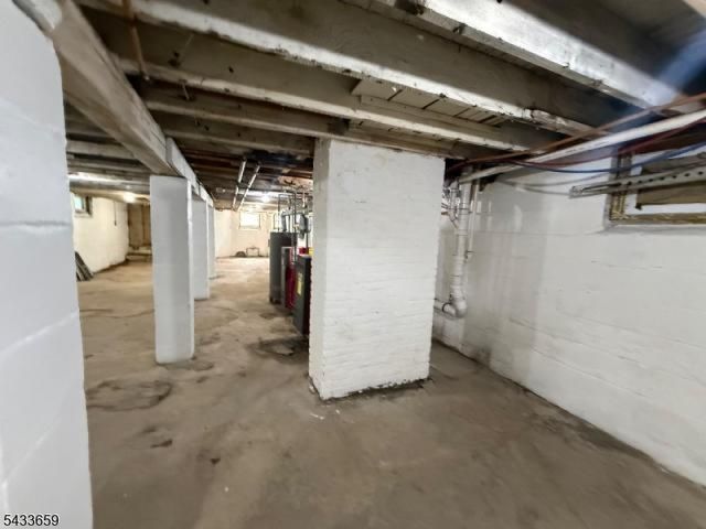 27 Seymour Ave, Newark City, NJ 07108