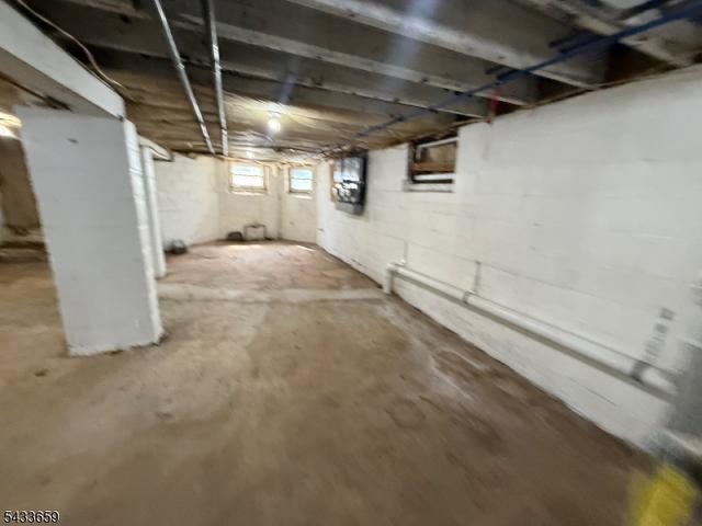 27 Seymour Ave, Newark City, NJ 07108