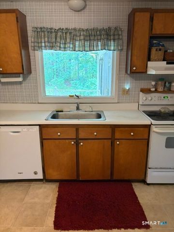 27 Pine Ridge Drive, Madison, CT 06443