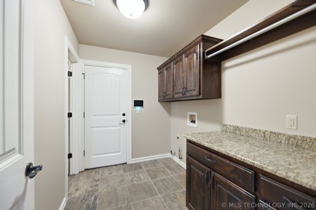 7514 E 83rd Place N, Owasso, OK 74055