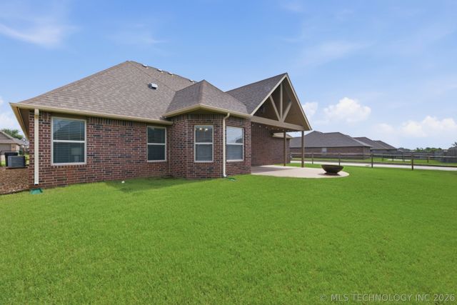 7514 E 83rd Place N, Owasso, OK 74055