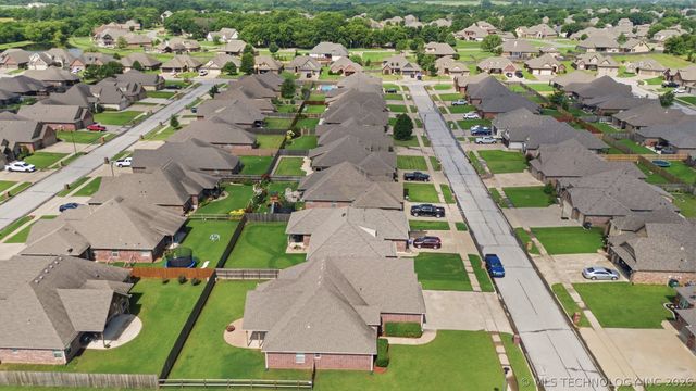 7514 E 83rd Place N, Owasso, OK 74055