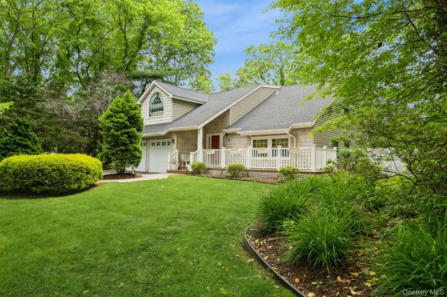 51 Chelsea Drive, Mount Sinai, NY 11766