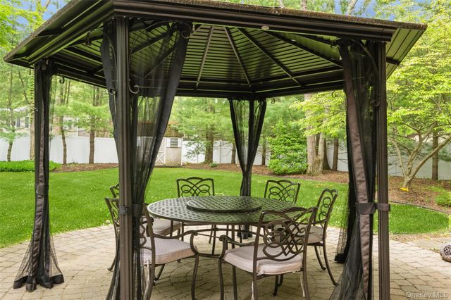 51 Chelsea Drive, Mount Sinai, NY 11766