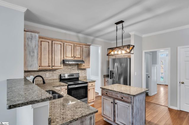 22 Summercrest Circle, Simpsonville, SC 29681