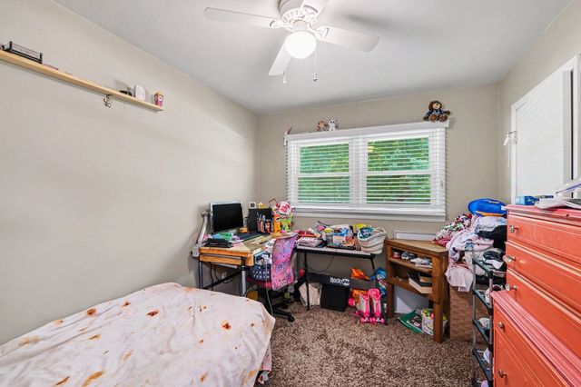 190 W Lynn Dr, Manchester, TN 37355