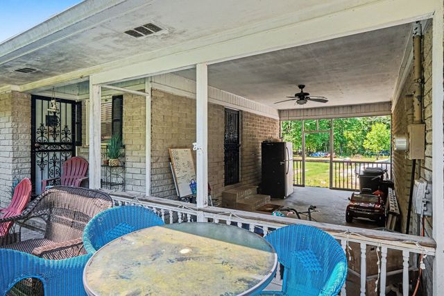 190 W Lynn Dr, Manchester, TN 37355