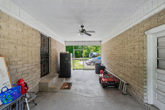 190 W Lynn Dr, Manchester, TN 37355