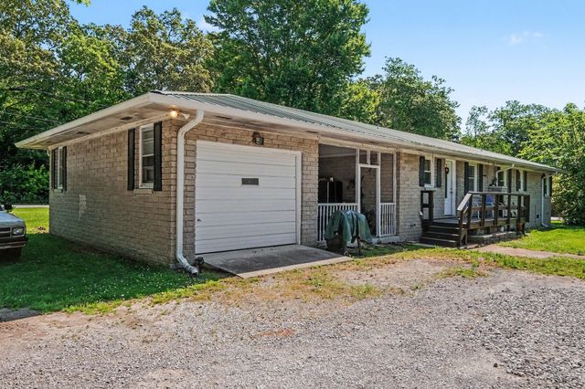 190 W Lynn Dr, Manchester, TN 37355