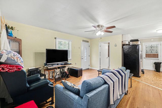 190 W Lynn Dr, Manchester, TN 37355