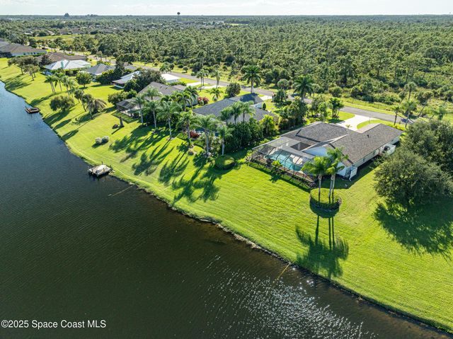1519 Eagles Circle, Sebastian, FL 32958