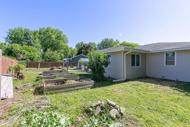 2149 N CONNIES COURT, Appleton, WI 54914