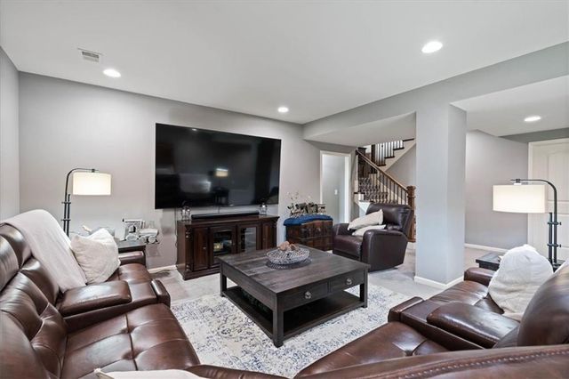 19013 Deer Run Street, Spring Hill, KS 66083