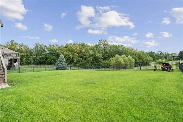 19013 Deer Run Street, Spring Hill, KS 66083