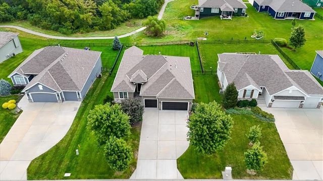 19013 Deer Run Street, Spring Hill, KS 66083