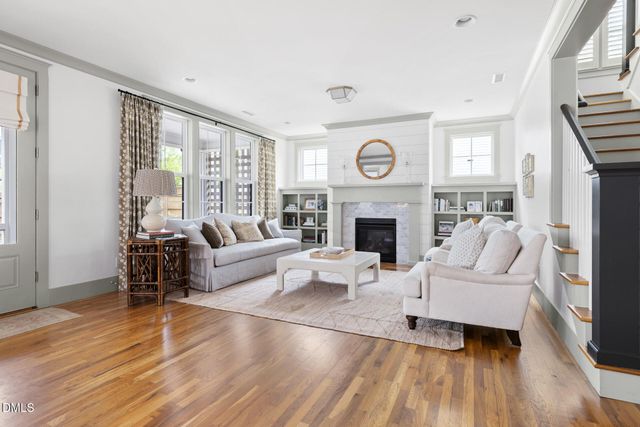 271 Ellsworth Manor Drive, Hillsborough, NC 27278