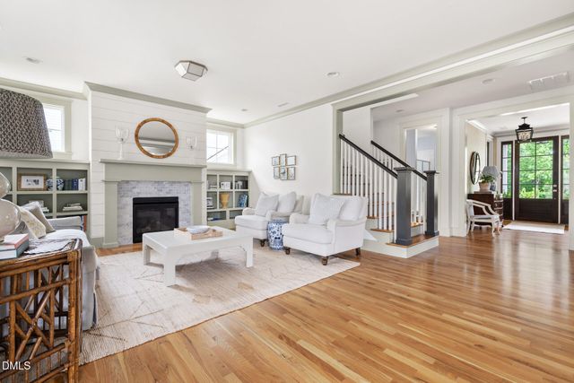 271 Ellsworth Manor Drive, Hillsborough, NC 27278