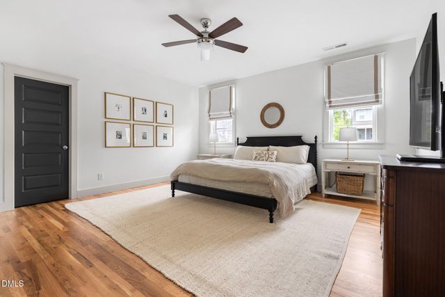 271 Ellsworth Manor Drive, Hillsborough, NC 27278