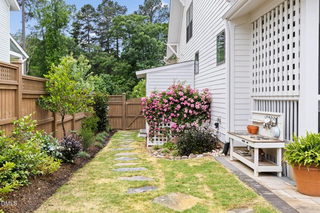 271 Ellsworth Manor Drive, Hillsborough, NC 27278