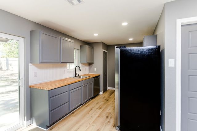 225 Independence Drive, Garland, TX 75043