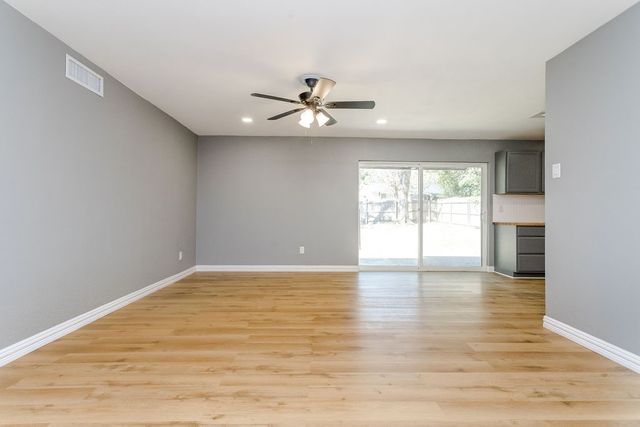 225 Independence Drive, Garland, TX 75043