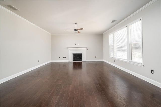 2740 Creekside Manor Dr, Powder Springs, GA 30127