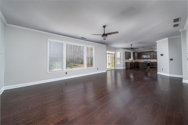 2740 Creekside Manor Dr, Powder Springs, GA 30127