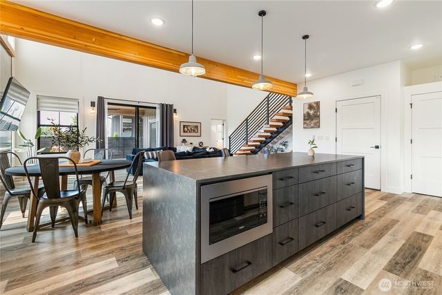 212 Riverwalk Drive, Lynden, WA 98264