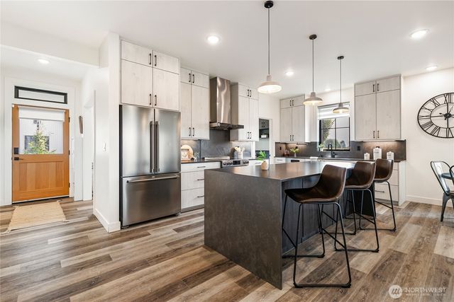 212 Riverwalk Drive, Lynden, WA 98264