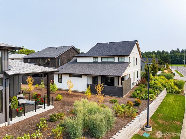 212 Riverwalk Drive, Lynden, WA 98264