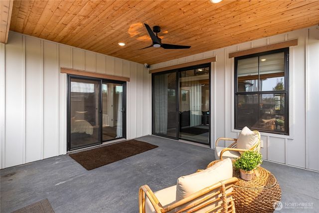 212 Riverwalk Drive, Lynden, WA 98264
