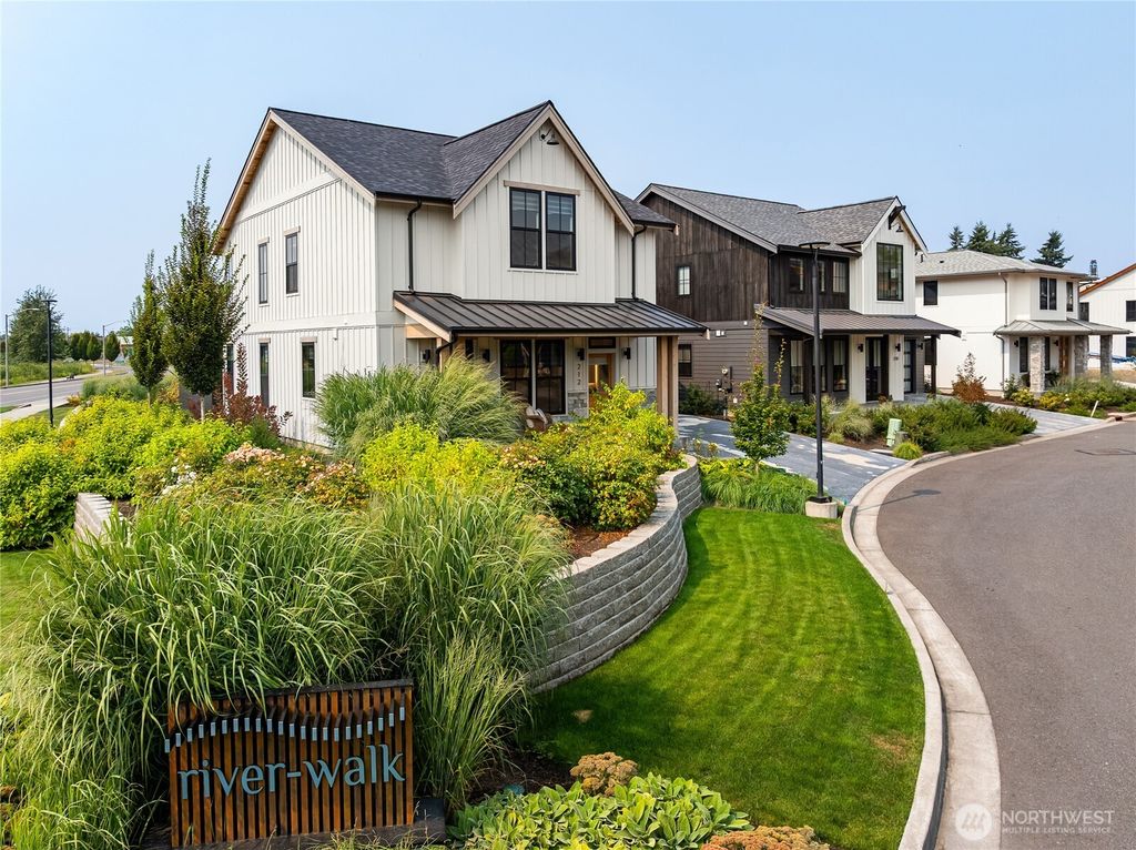 212 Riverwalk Drive, Lynden, WA 98264