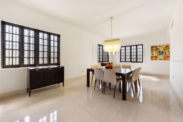 550 WAYMOUTH, MIRAMAR, San Juan, PR 00907