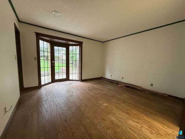 4309 S Briarwood Ave Avenue, Sioux Falls, SD 57103