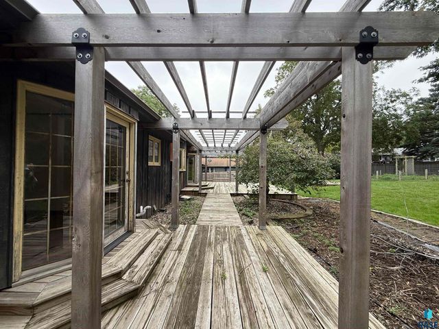 4309 S Briarwood Ave Avenue, Sioux Falls, SD 57103