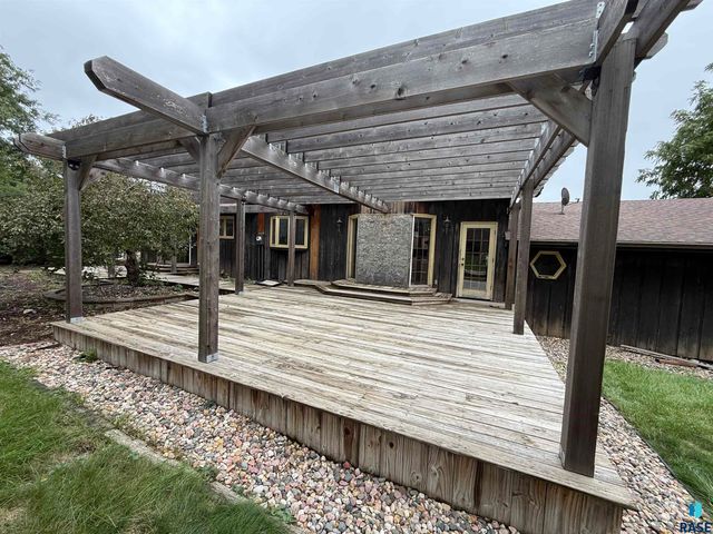 4309 S Briarwood Ave Avenue, Sioux Falls, SD 57103
