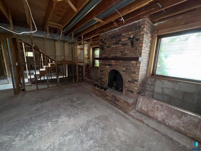 4309 S Briarwood Ave Avenue, Sioux Falls, SD 57103